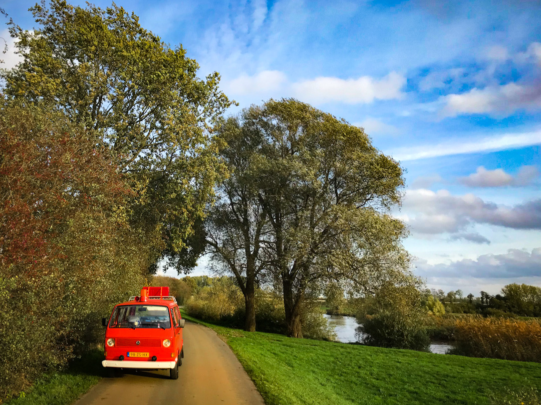 E9FF3F1F-9553-49E9-B19F-38F4F1BB344D